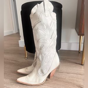 BCBG COWBOY BOOTS